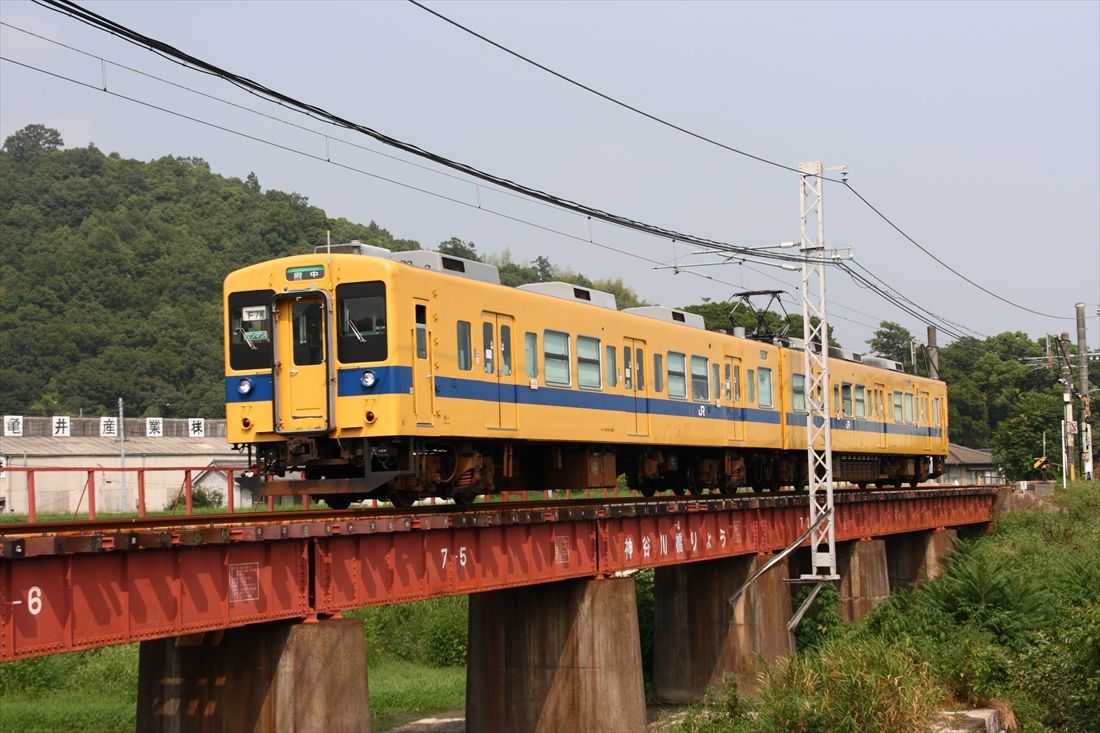 福山と塩町を結ぶ福塩線。福山―府中間は電化され電車が走る（撮影：南正時）