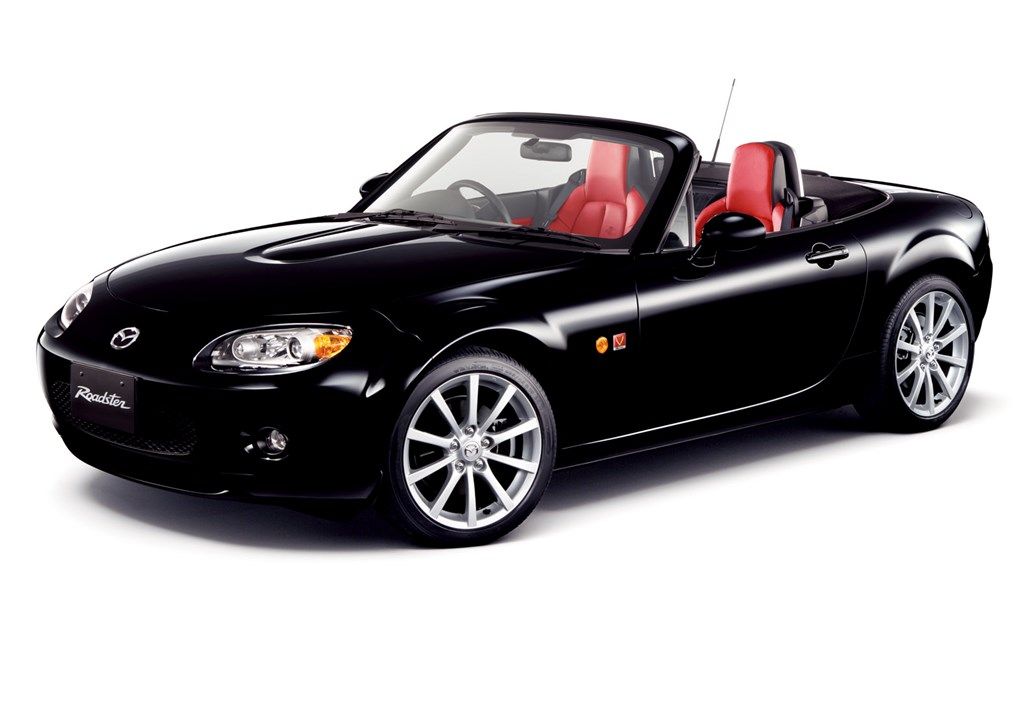 マツダの3代目「ロードスター（NC1）」（写真：マツダ）