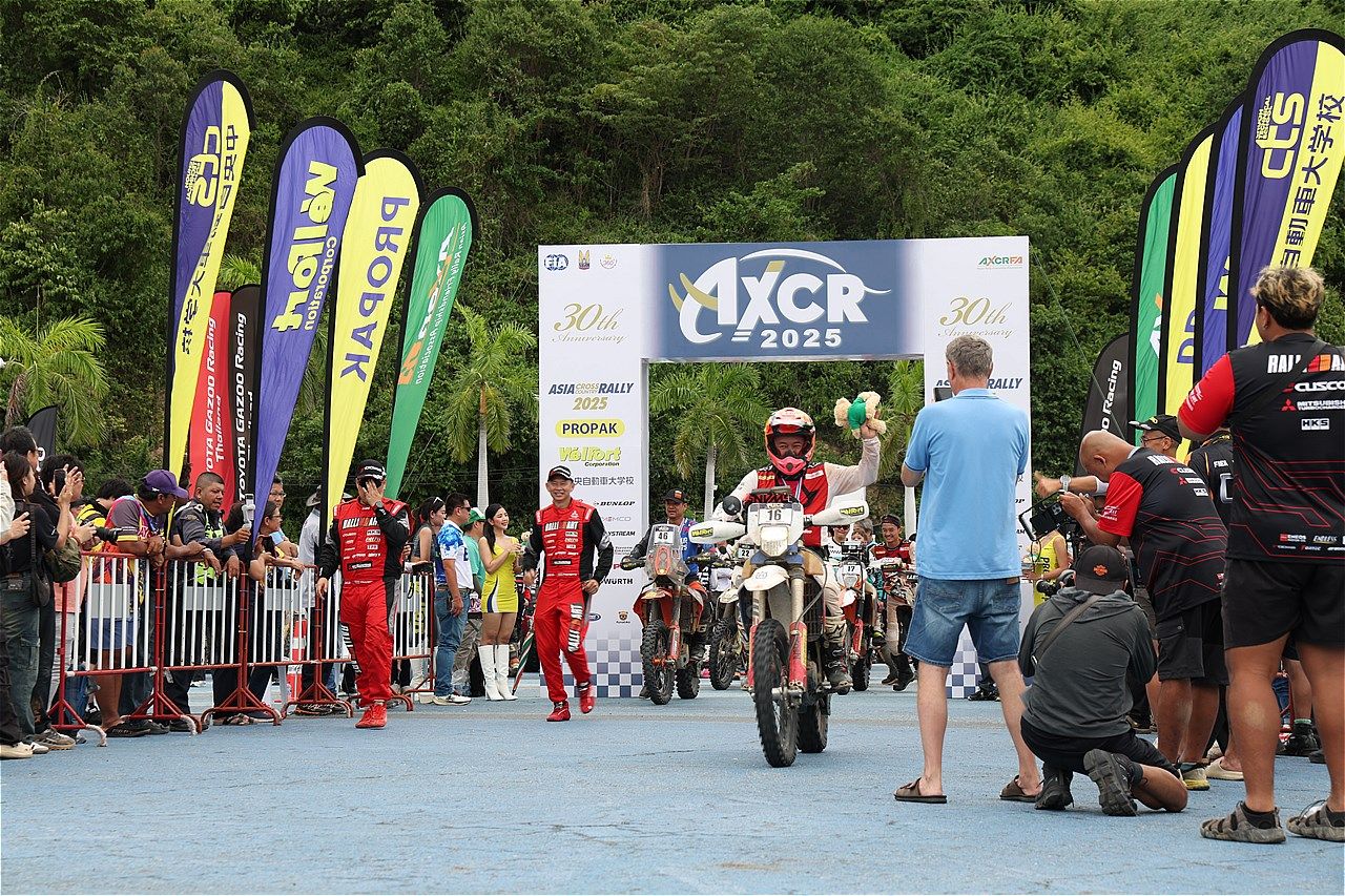 アジアンクロスカントリーラリー2025とチーム三菱ラリーアートの様子（写真：三木 宏章）