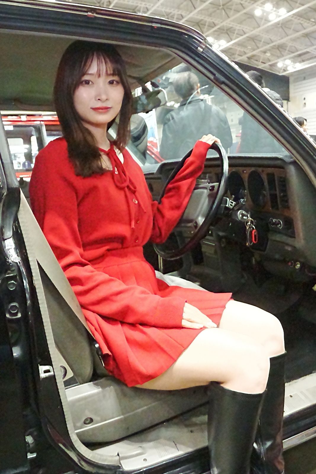 1978年式トヨタ「クラウン4ドアピラードハードトップ2000スーパーサルーンエクストラ」とオーナーの“やまだ”さん（写真：筆者撮影）