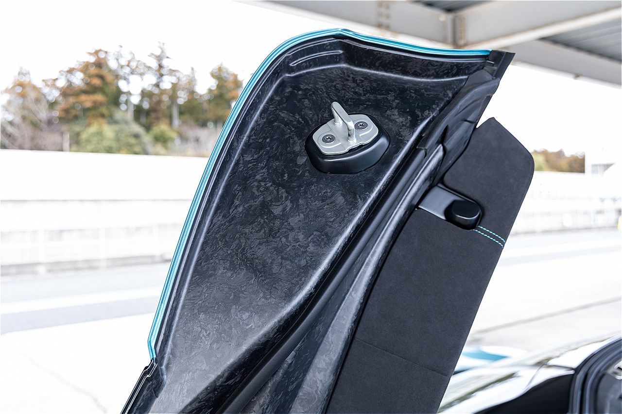 マセラティの新型「MCプーラ」（写真：三木 宏章）