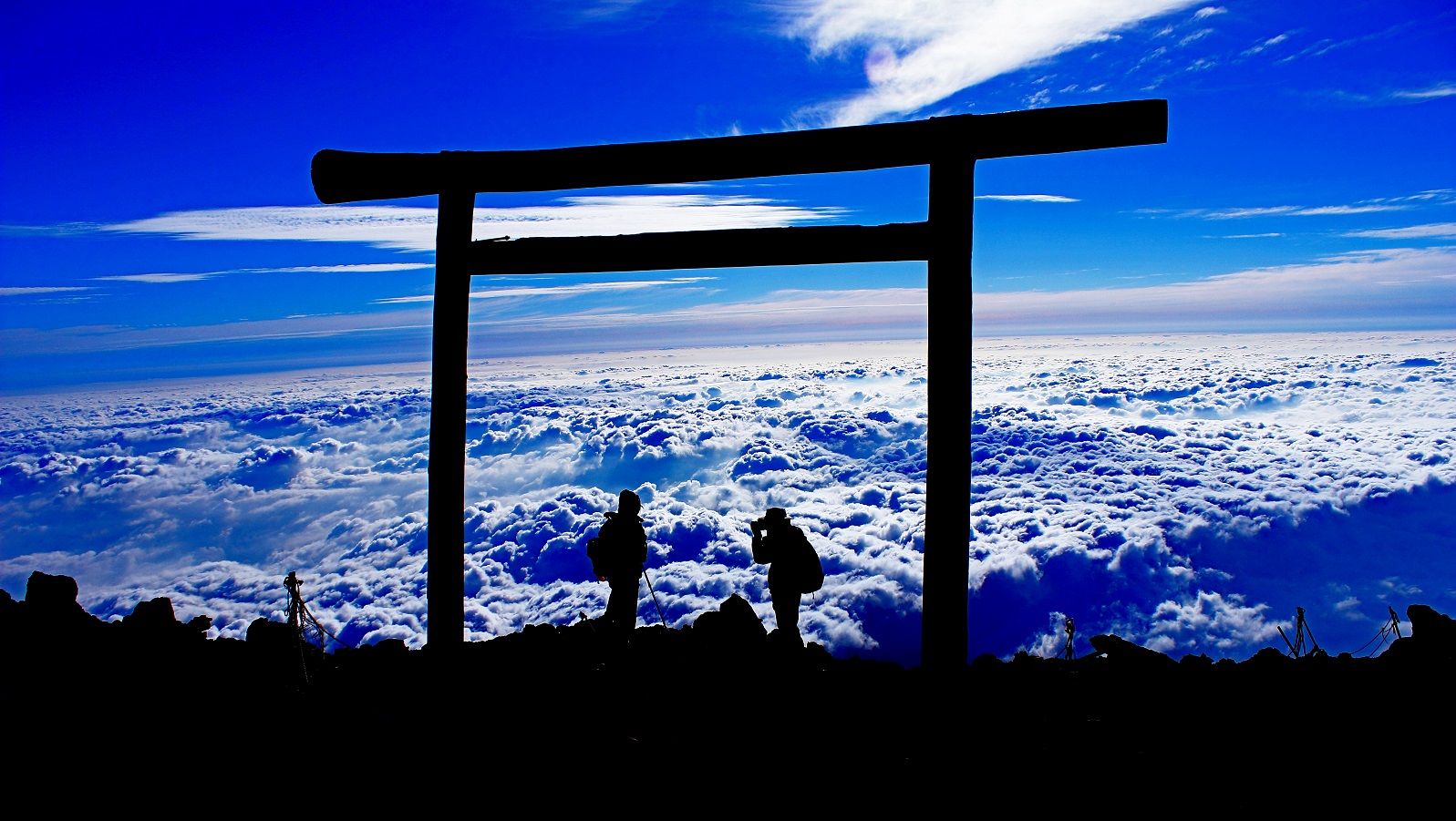 今年はガラガラ｢富士山｣入山料が義務化される訳 任意の｢協力金｣は3人に1人が支払い拒否の現実 | レジャー・観光・ホテル | 東洋経済オンライン