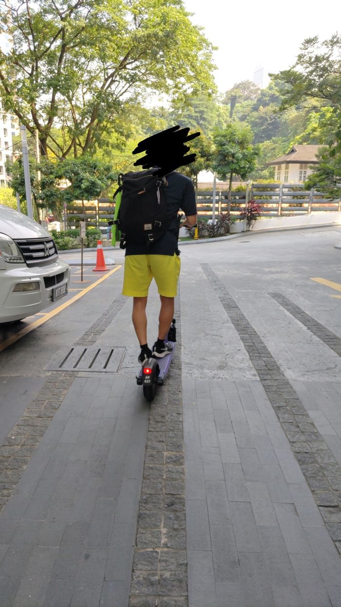 電動キックボードは正しく安全に使いましょう（筆者撮影）
