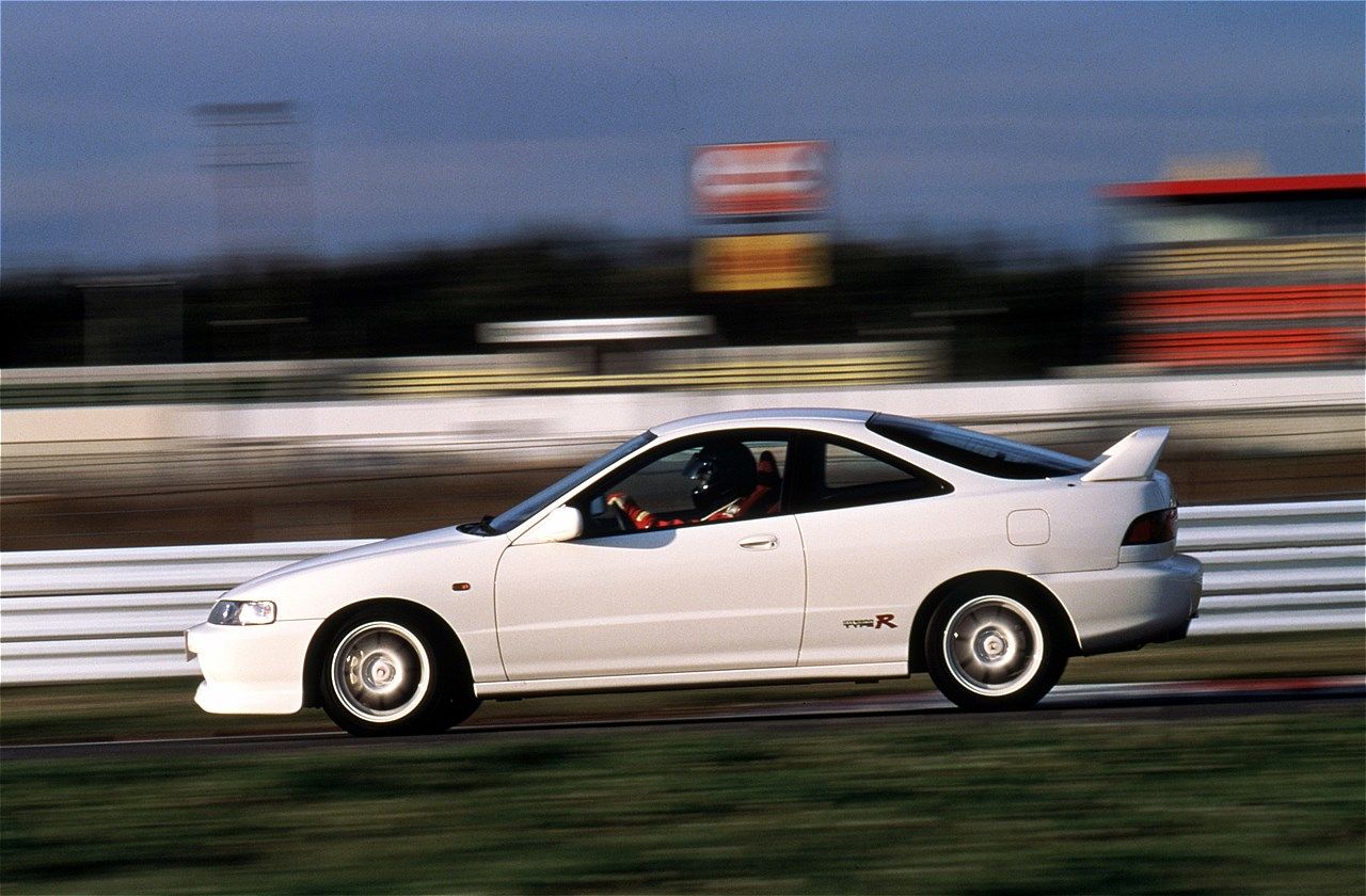 1995年発売のホンダ「インテグラ タイプR」（写真：本田技研工業）