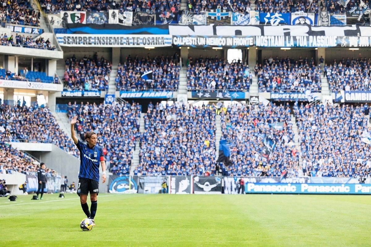 生え抜きのキャプテンとしてチームを牽引する宇佐美貴史 ©GAMBAOSAKA