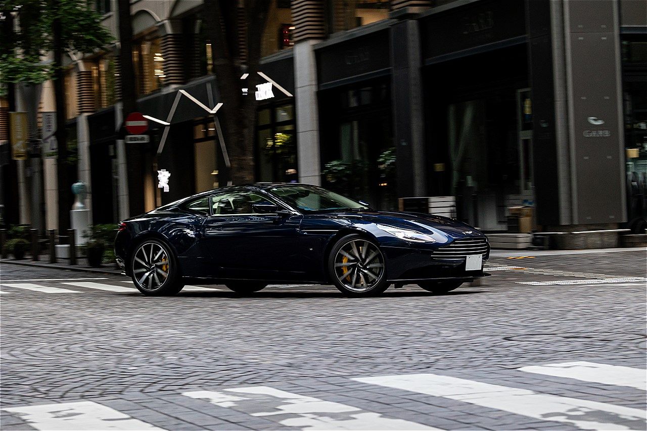 アストンマーティン「DB11」（写真：三木 宏章）