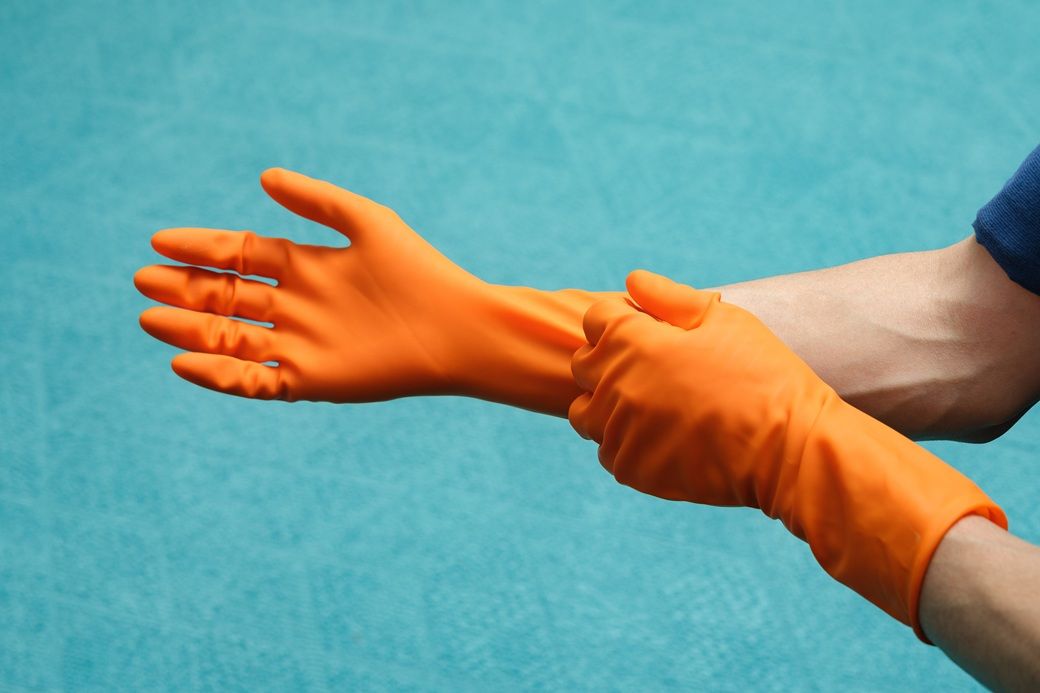 15分以上のアセトン耐性を持つ使い捨て手袋「TouchNTuff 93-800」