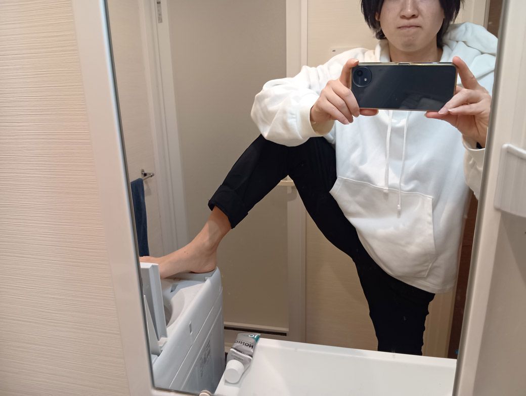 全体像はこんな感じ。ストレッチ性があり、かなり動きやすい（筆者撮影）