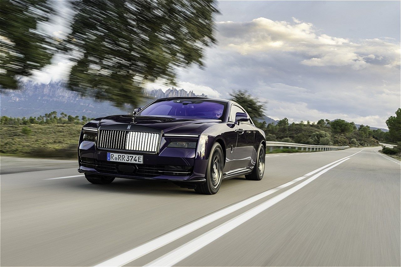 バイパーバイオレットの外板色（写真：Rolls-Royce Motor Cars）