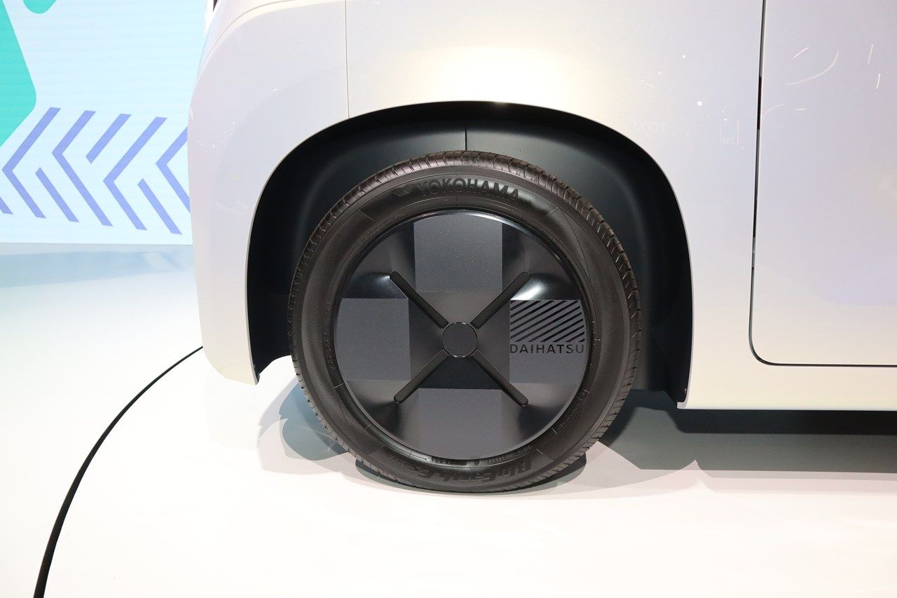 ダイハツ「K-ビジョン」（筆者撮影）