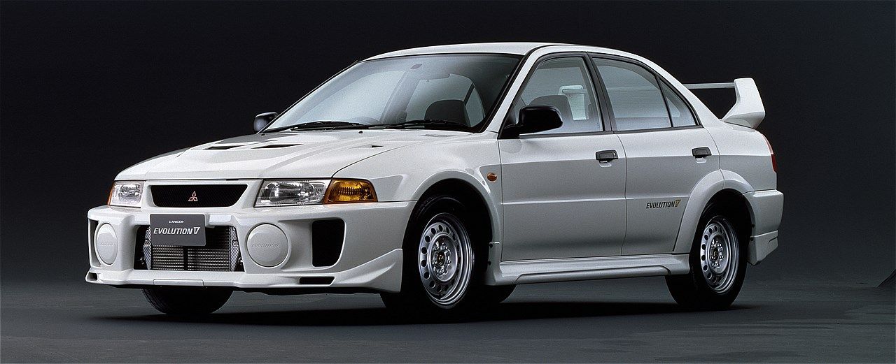 三菱「ランサーエボリューションⅤ」（写真：三菱自動車）