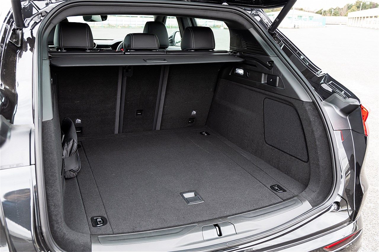 マセラティ「グレカーレ エッセンツァ」（写真：三木 宏章）