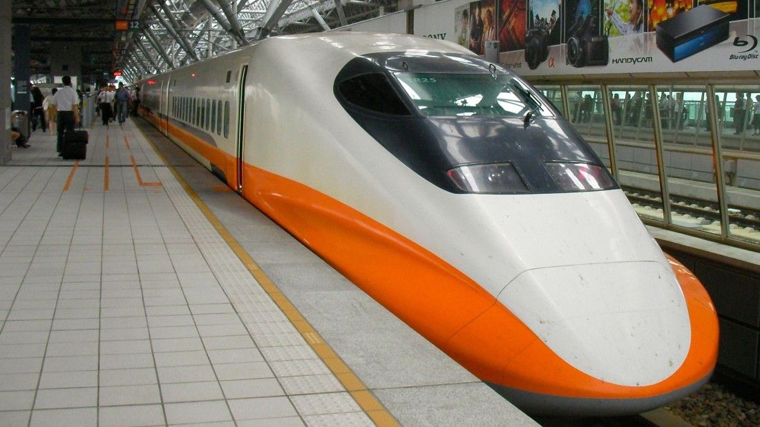 日本の新幹線輸出事例である台湾高速鉄道（編集部撮影）