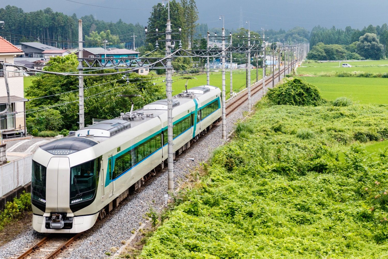 東武鬼怒川線　特急「リバティ」