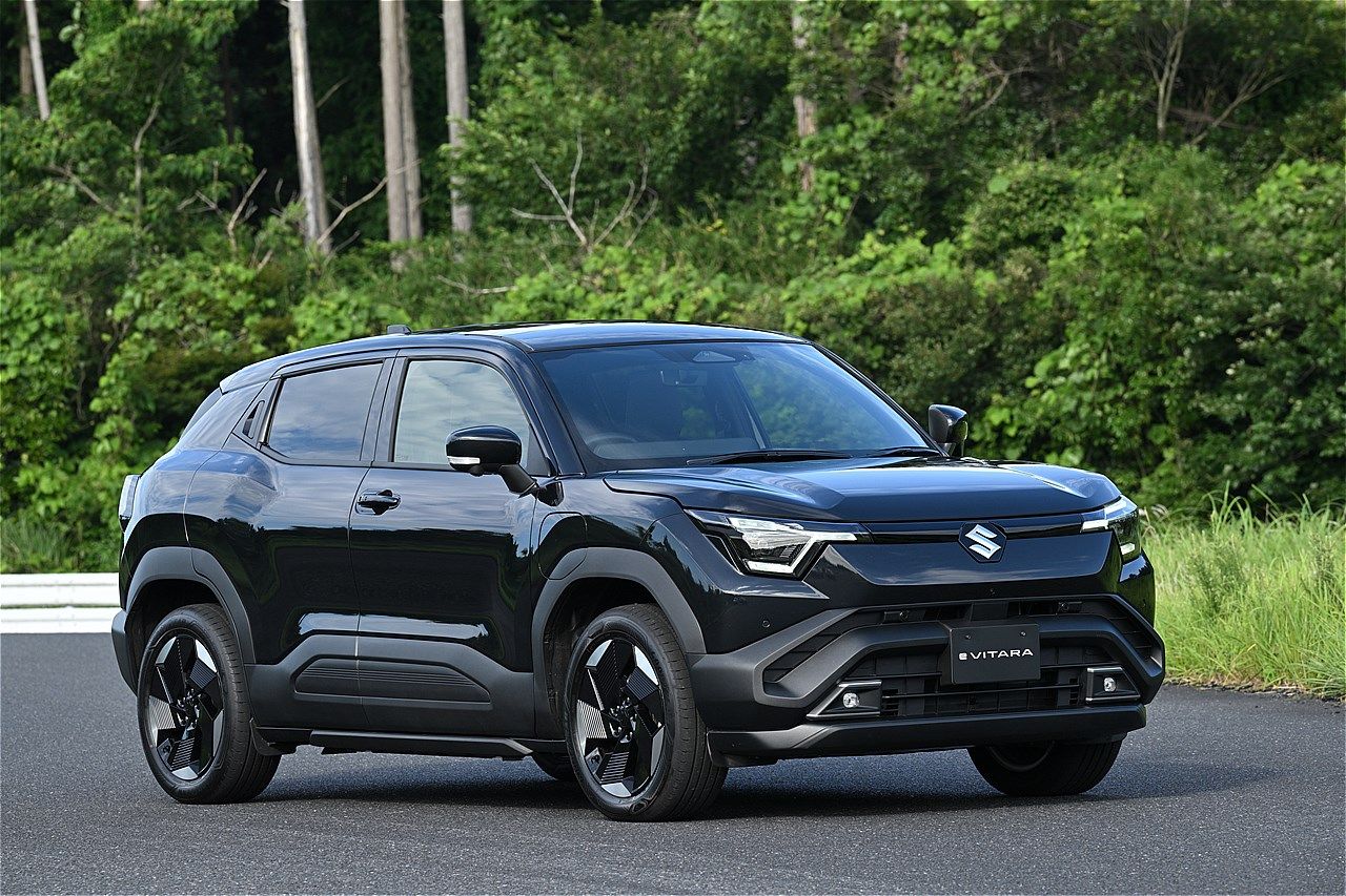 スズキの新型「eビターラ プロトタイプ」（写真：スズキ）