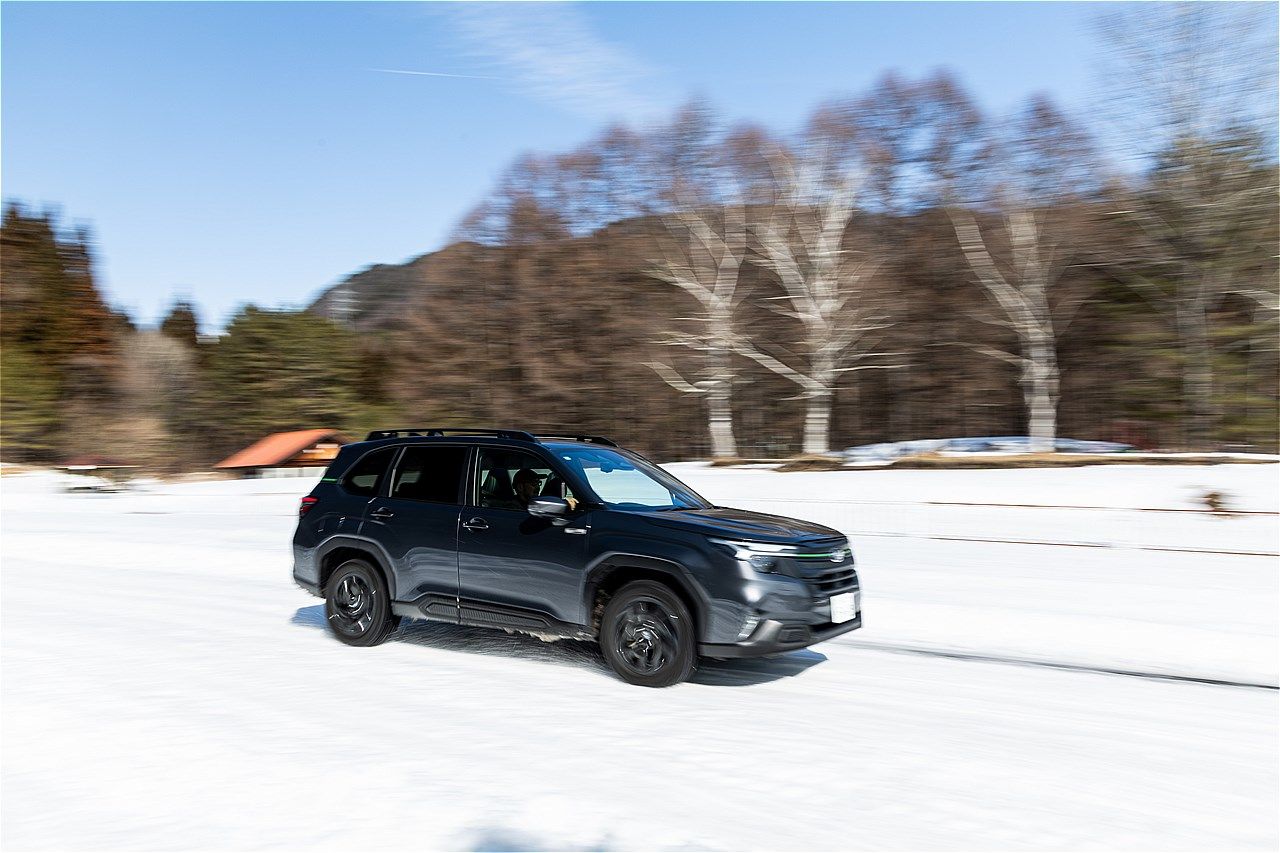 スバル「フォレスター」雪上試乗会の様子（写真：三木 宏章）