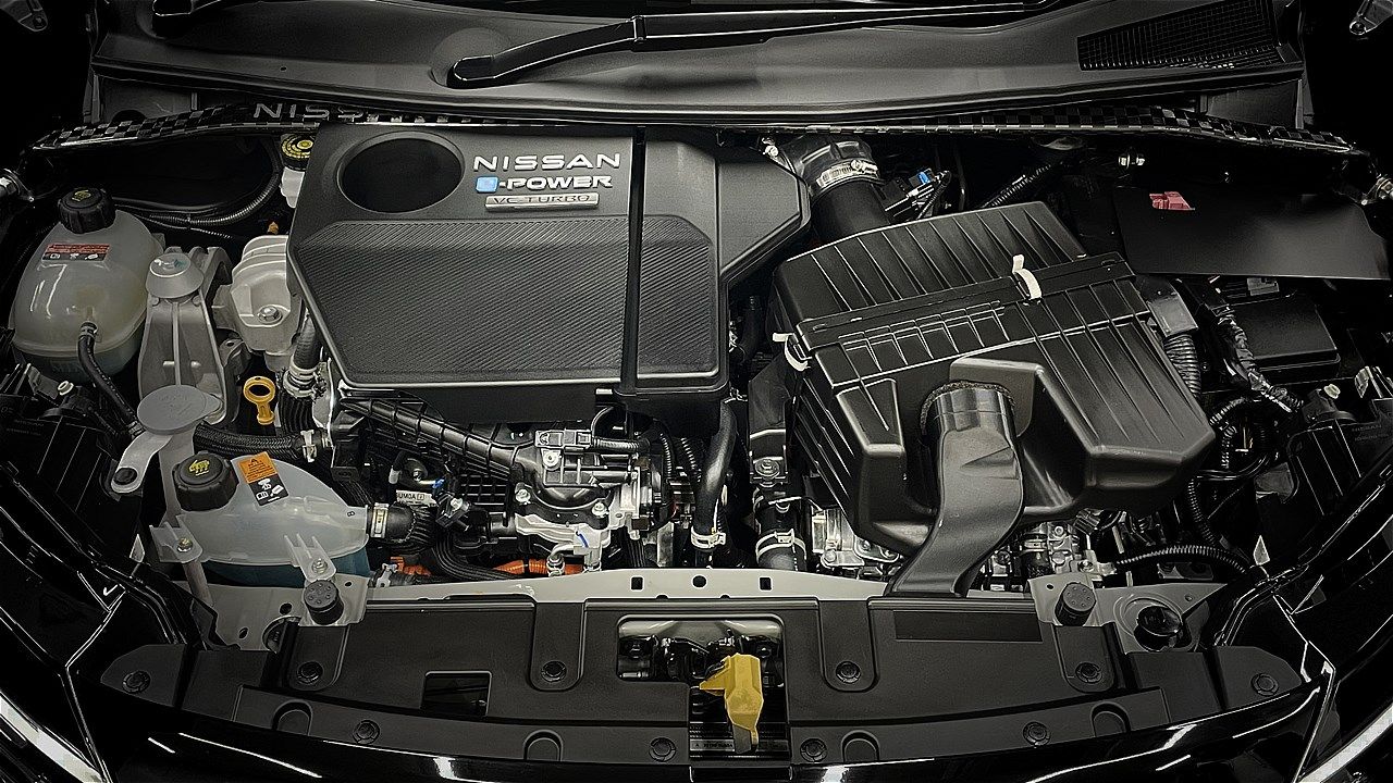 東京オートサロン2026で公開された日産「オーラNISMO RSコンセプト」（写真：日産自動車）