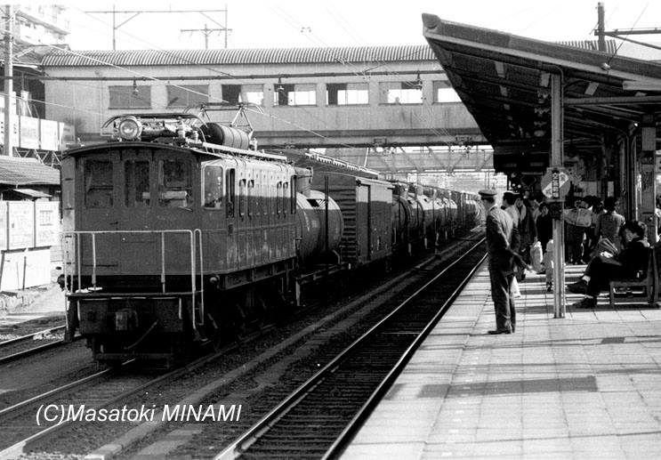 西武鉄道のE51形。元は大正時代にスイスから輸入されたブラウンボベリ製のED12形だった（撮影：南正時）