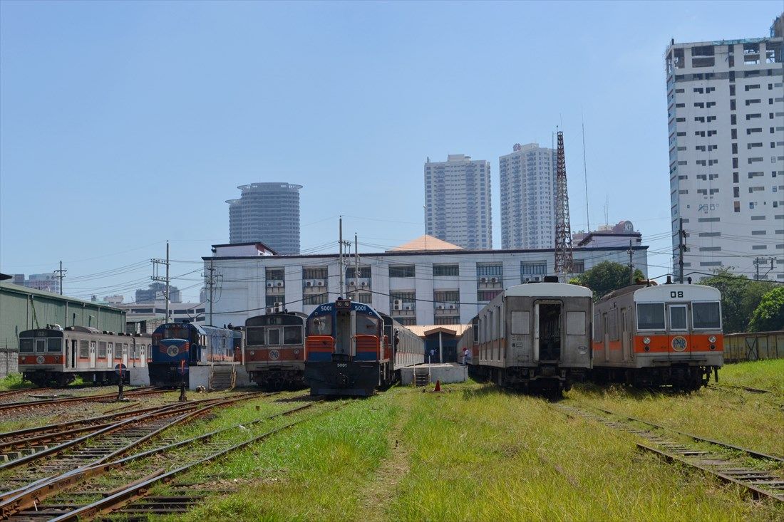 203系全盛期だった頃のトゥトゥバン駅の様子（筆者撮影）