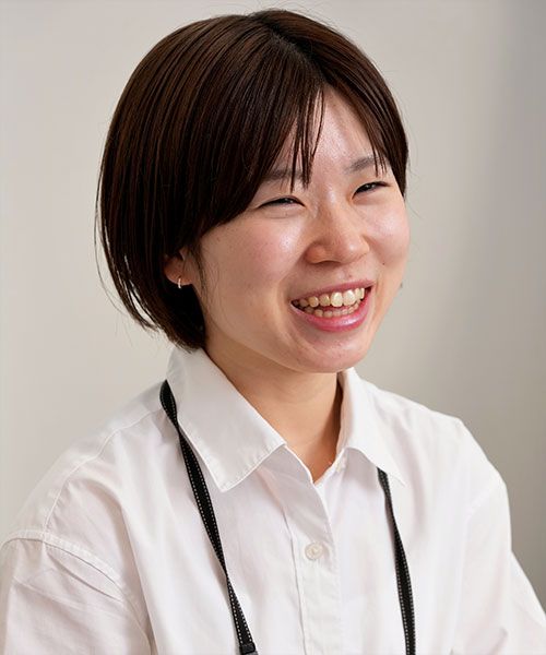EHONS 商品開発担当（デザイン） 篠沢 美波