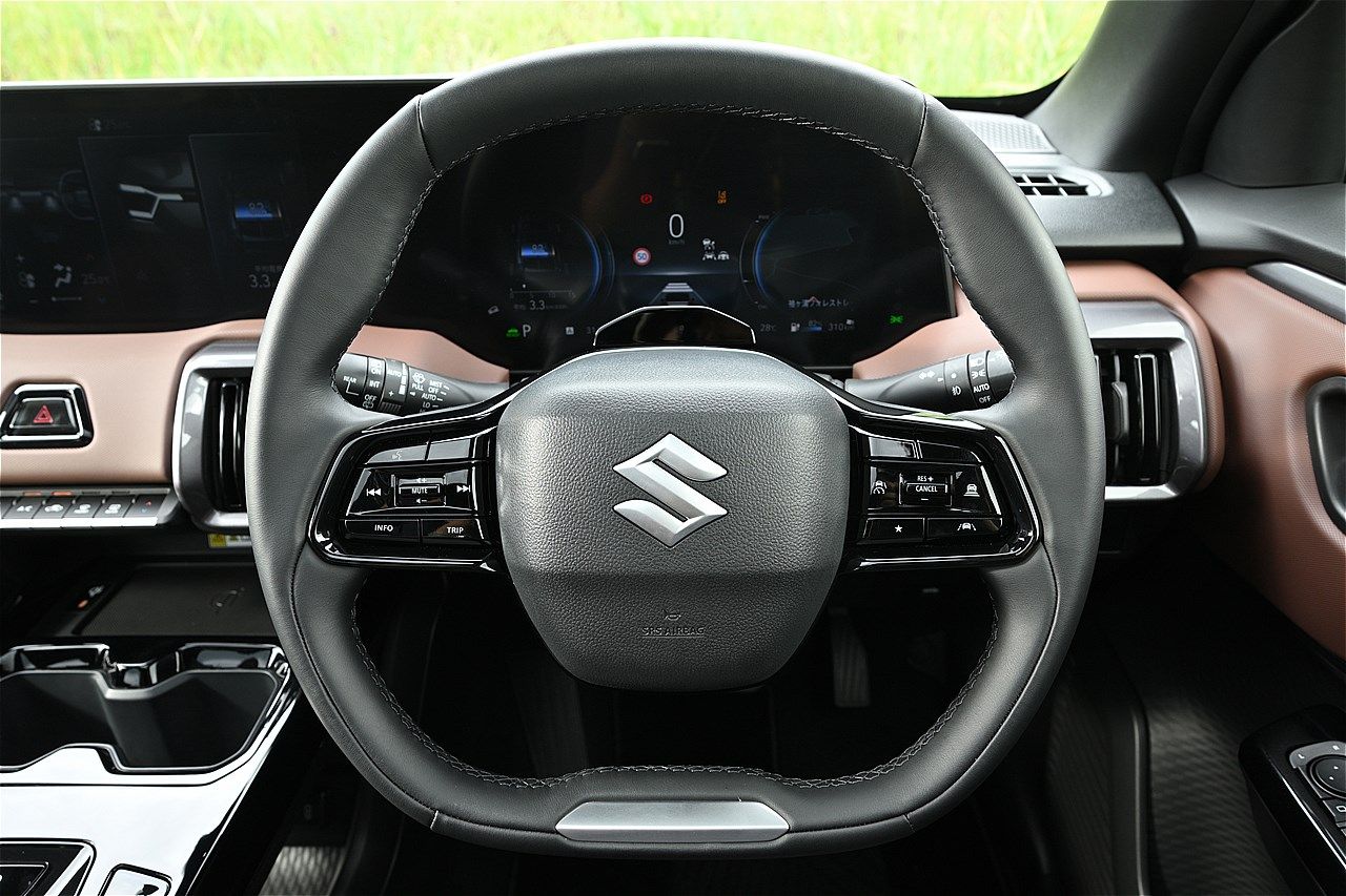 スズキの新型「eビターラ プロトタイプ」（写真：スズキ）