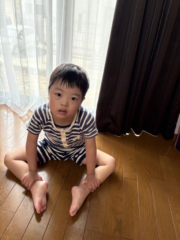 6歳になったやまとくん。日中は養護学校に通っている（写真：松原さん提供）
