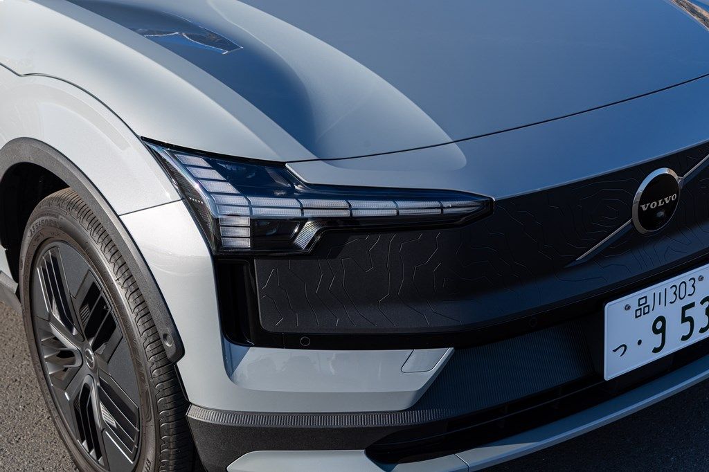 ボルボ「EX30 Cross Country」（写真：三木 宏章）