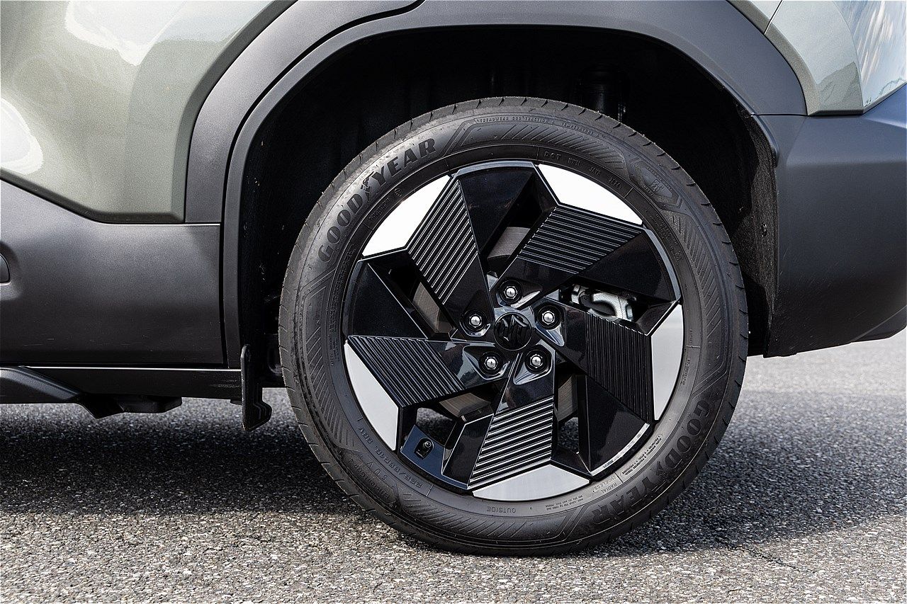 スズキの新型「eビターラ プロトタイプ」（写真：三木 宏章）
