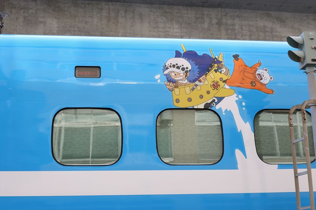 車両のあちこちにキャラクターのラッピングを施している（撮影：尾形文繁）