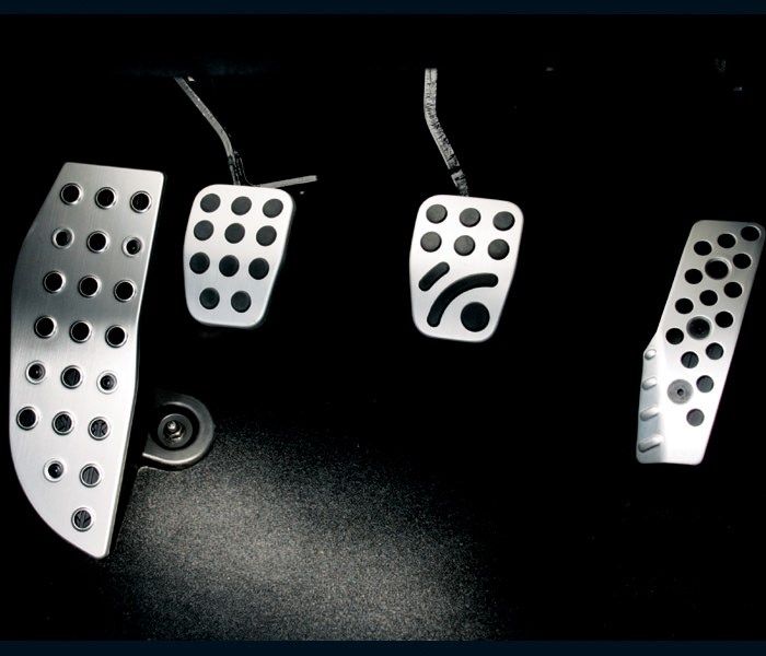 マツダの3代目「ロードスター（NC1）」（写真：マツダ）