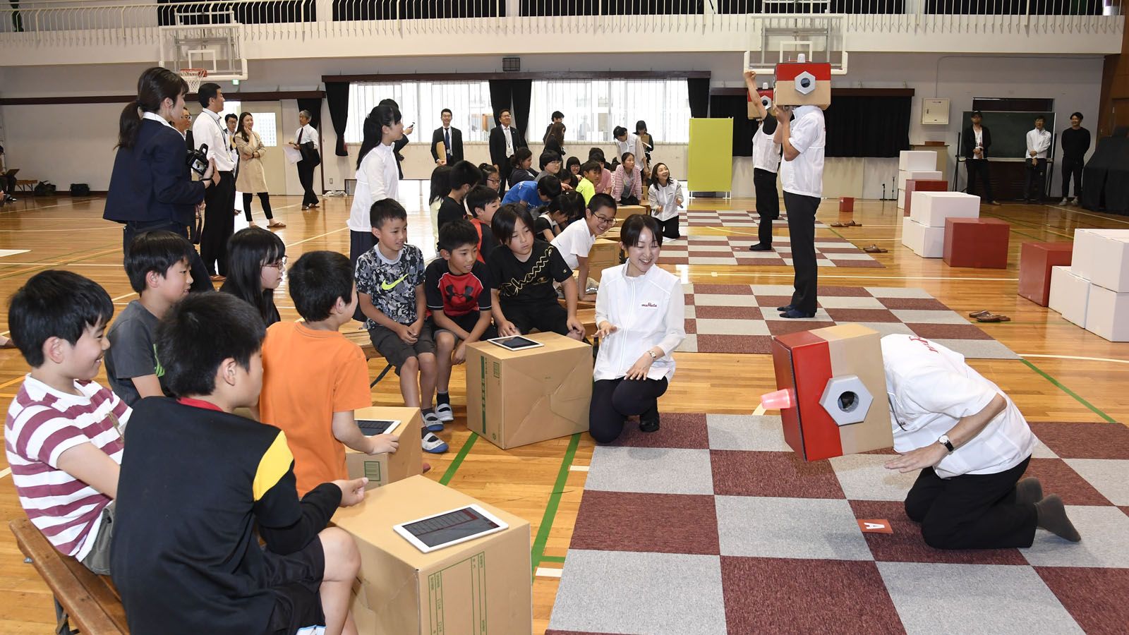 小学校の｢プログラミング教育｣は何をすべきか 村田製作所｢せんせいロボット｣の教育効果 | ロボット | 東洋経済オンライン