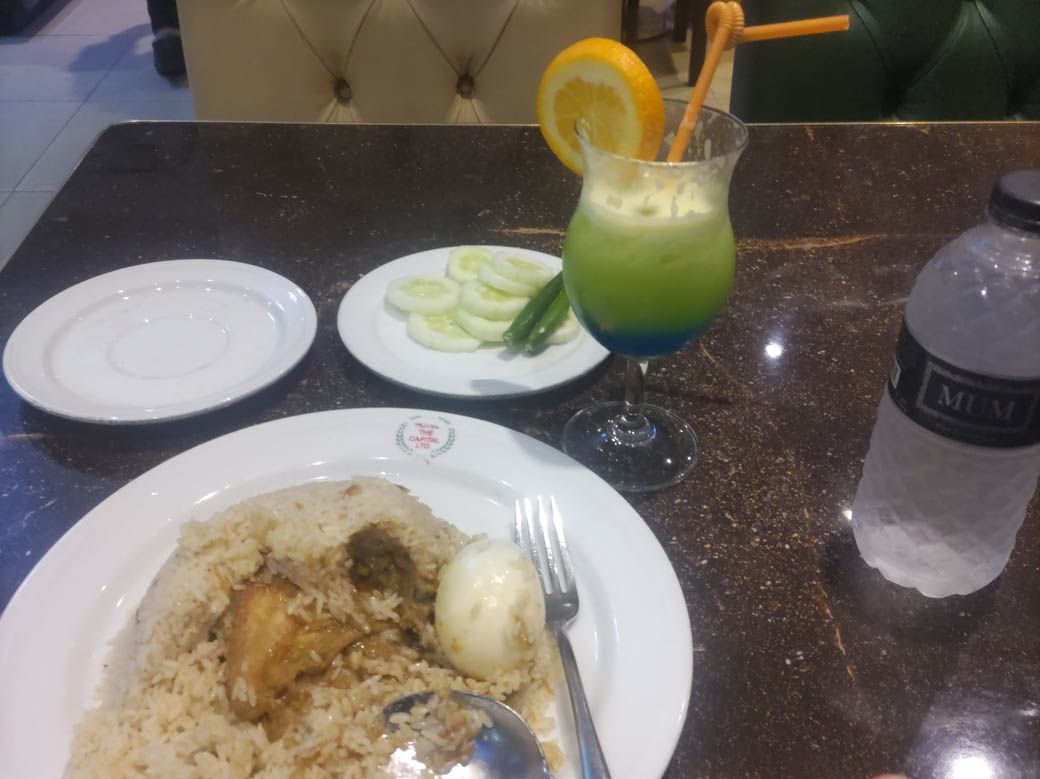 名物料理のビリヤニ（筆者撮影）