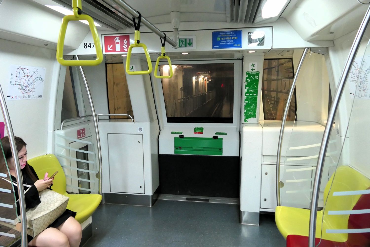 MRT最初の2路線以外の4路線は自動運転だが、全線が地下区間（筆者撮影）