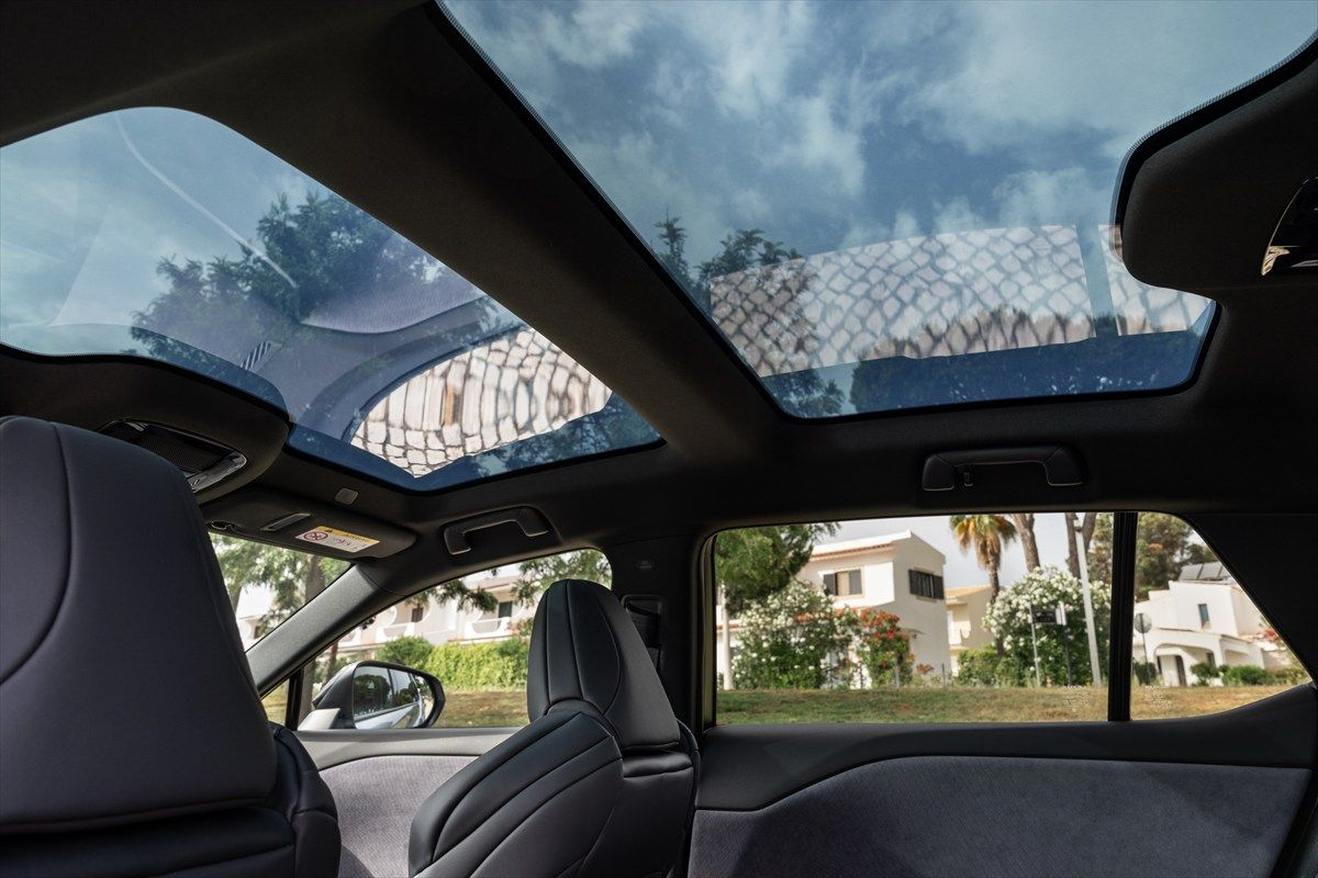 レクサスRZ（写真：Lexus International）