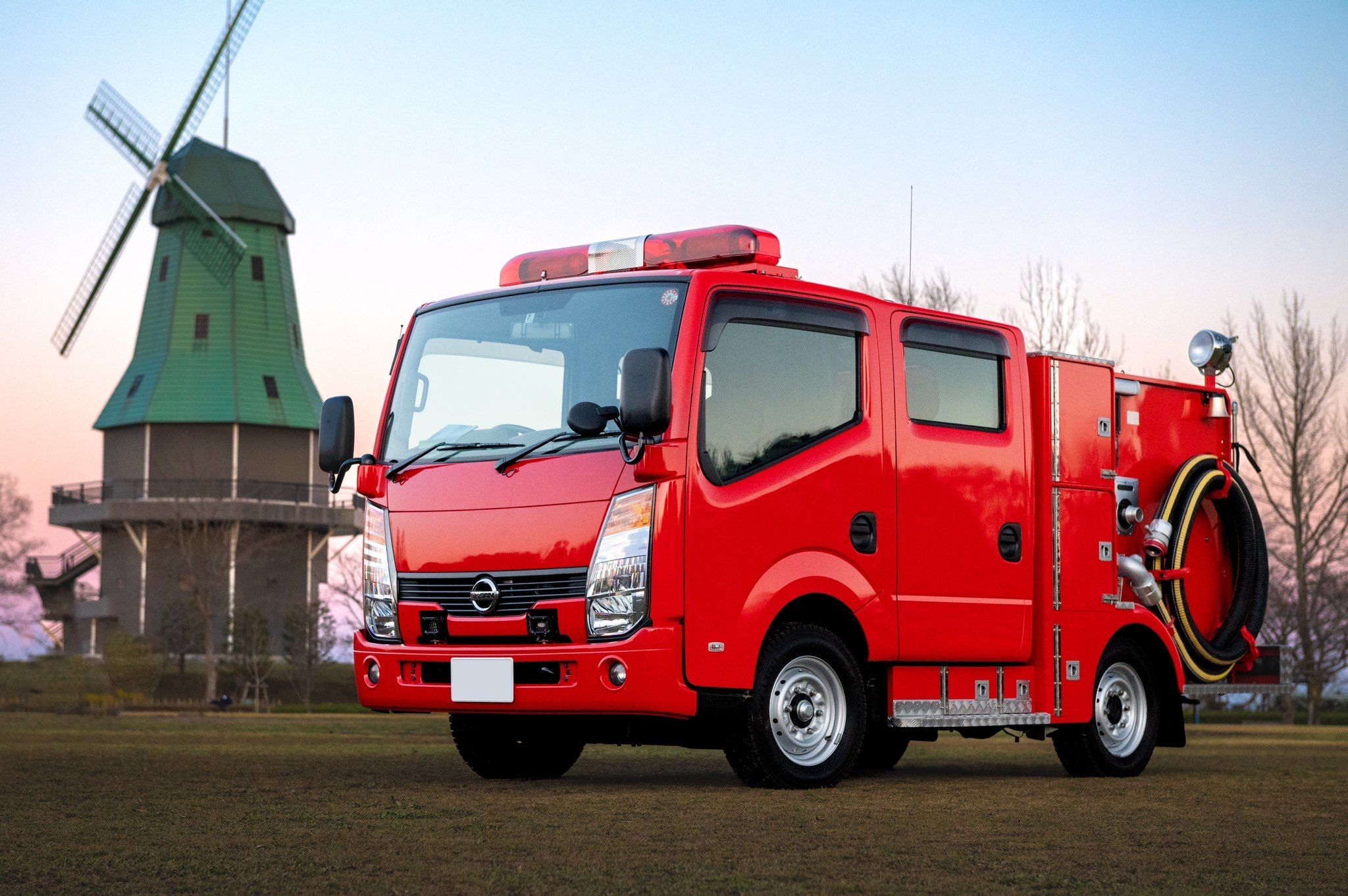 自家用車に改造した消防車（写真：うつみさん提供）