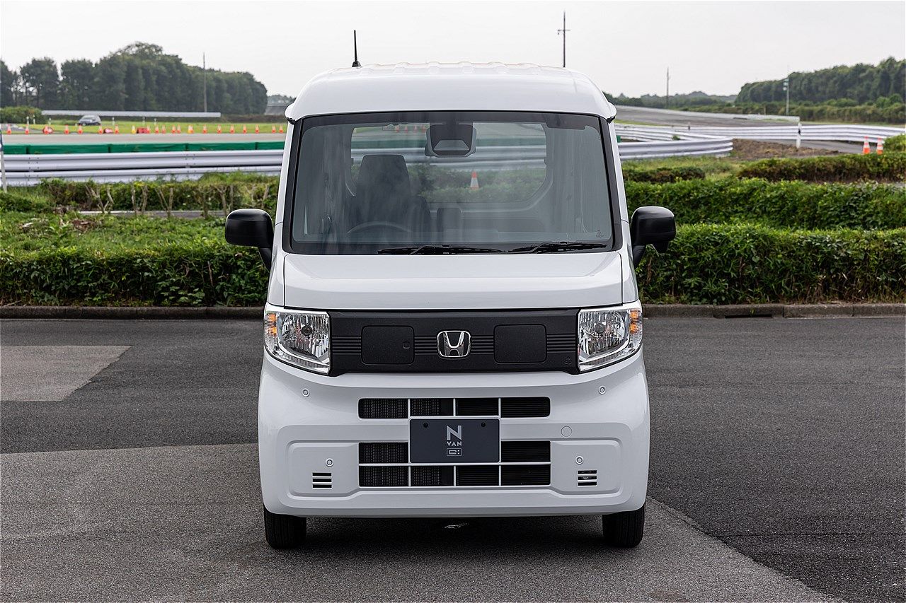 ホンダ「N-VAN e:」のディテールなど（写真：三木宏章）