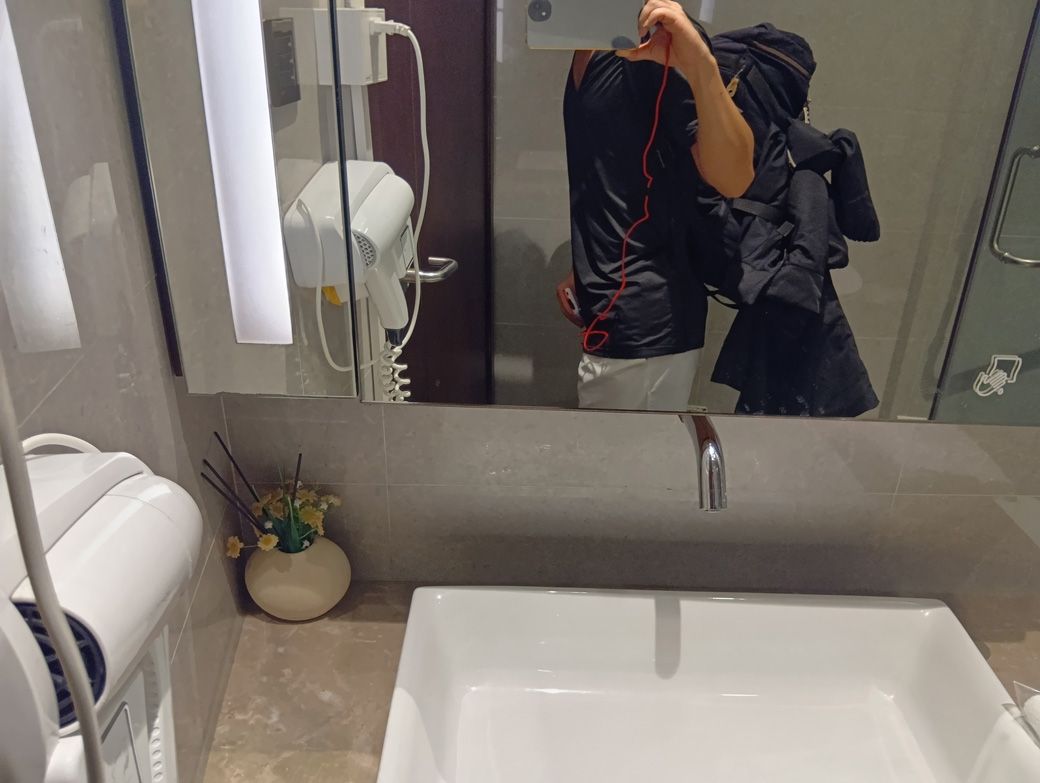 横から見るとこんな感じ（筆者撮影）