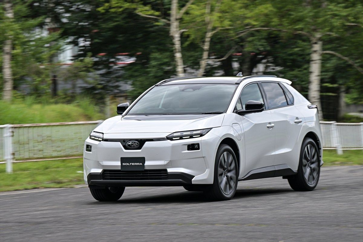 スバル ソルテラ改良型（写真：SUBARU）