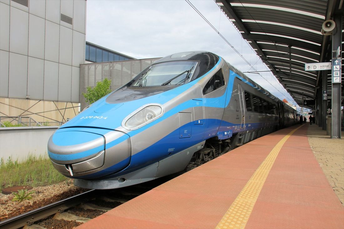 車体傾斜装置を省いたポーランドのペンドリーノ（撮影：橋爪智之）