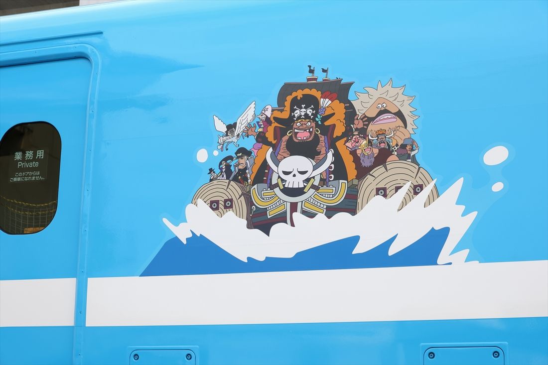車両のあちこちにキャラクターのラッピングを施している（撮影：尾形文繁）