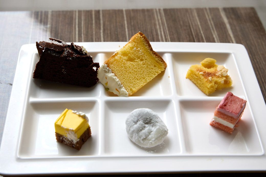 スイーツも少しずついろんな種類を試した（写真：筆者撮影）