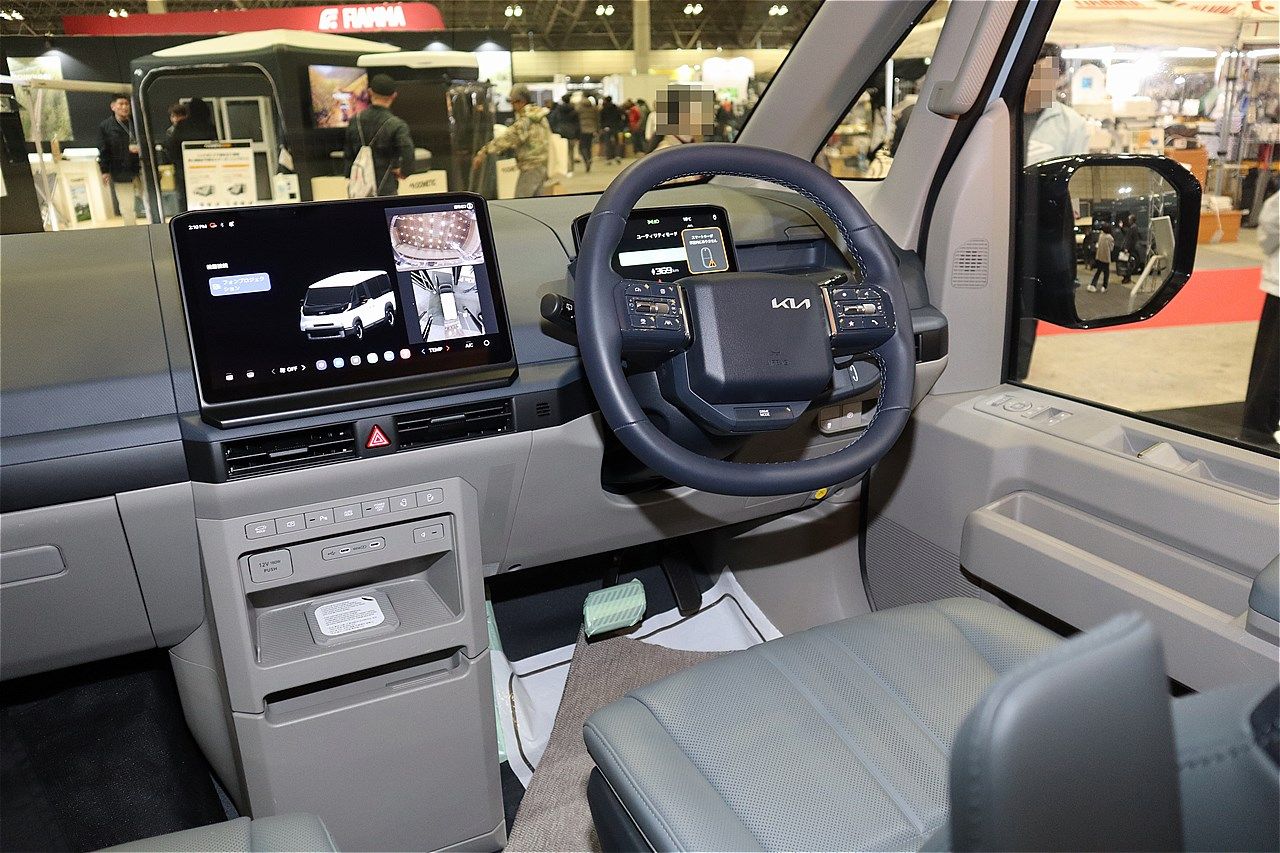 LACホールディングスのBEVキャンピングカー「LAC EVキャンパーP」（写真：筆者撮影）