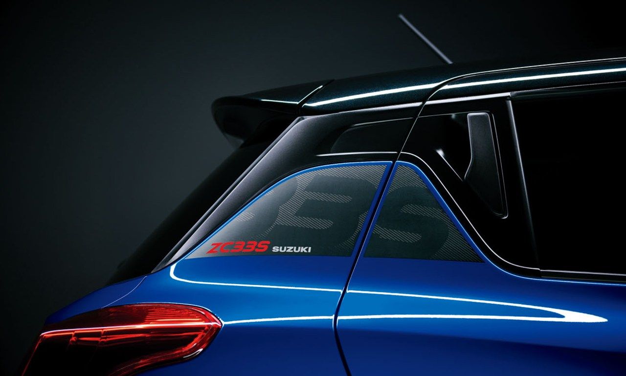 スイフトスポーツの特別仕様車「ZC33S Final Edition」（写真：スズキ）