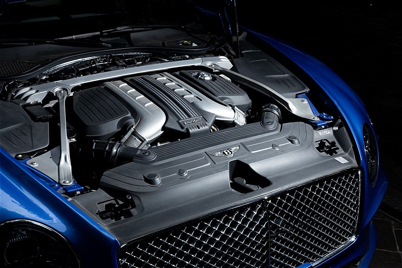 ベントレーの3代目「コンチネンタルGT」（写真：三木 宏章）