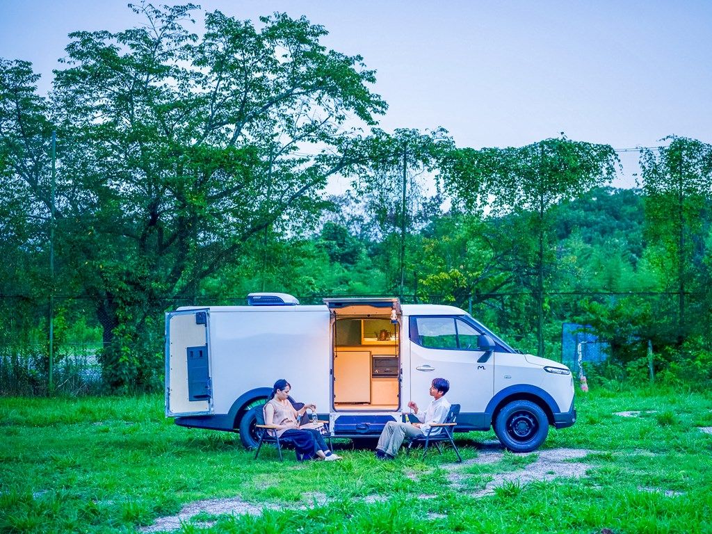 EVキャンピングカー専門ブランド「ムーン」の「T-01」（写真：Carstay）