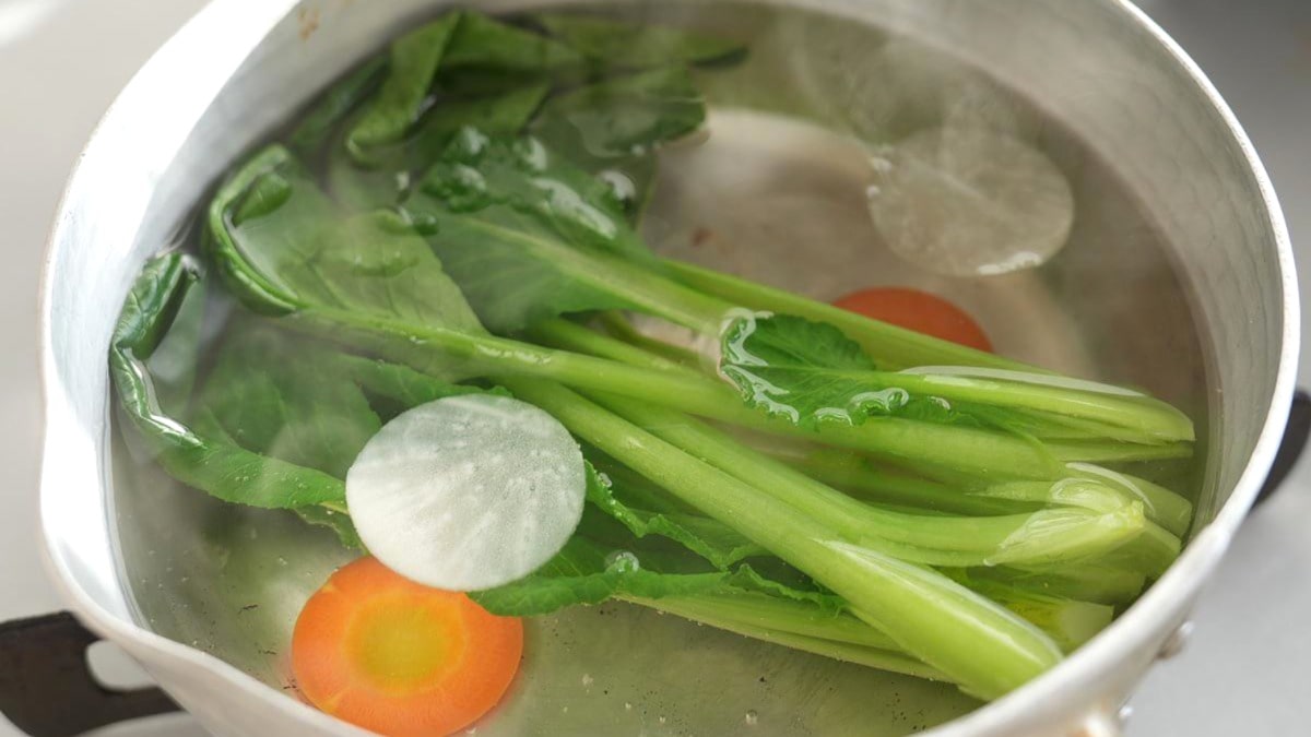 野菜をゆでる