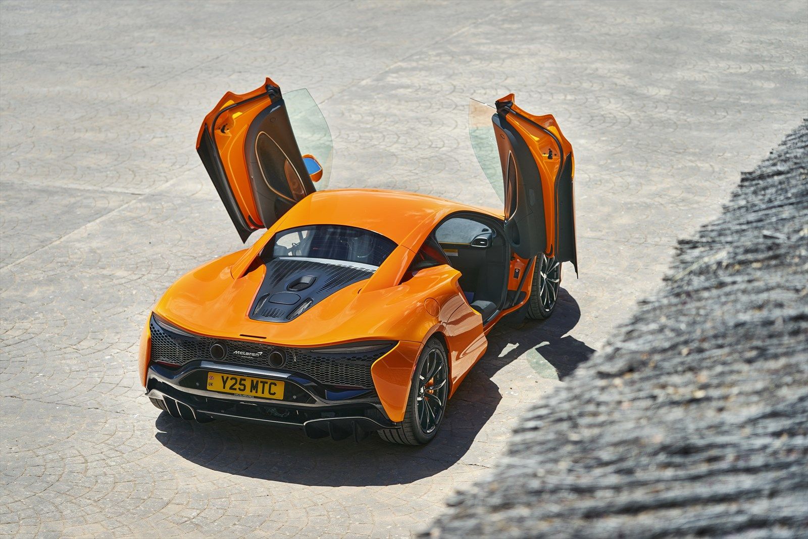 マクラーレン アルトゥーラ（写真：McLaren Automotive）