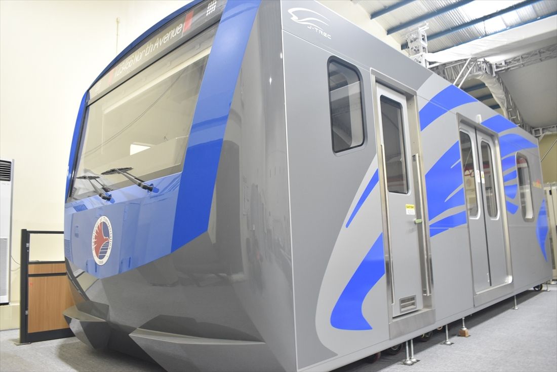 マニラ地下鉄車両のモックアップ。総合車両製作所で製造が始まっているが、車両基地がまだ完成していないため実車はまだ納入されていない(筆者撮影)