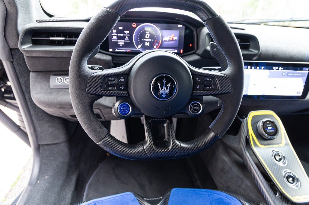 マセラティの最新モデル「GT2ストラダーレ」（写真：三木 宏章）