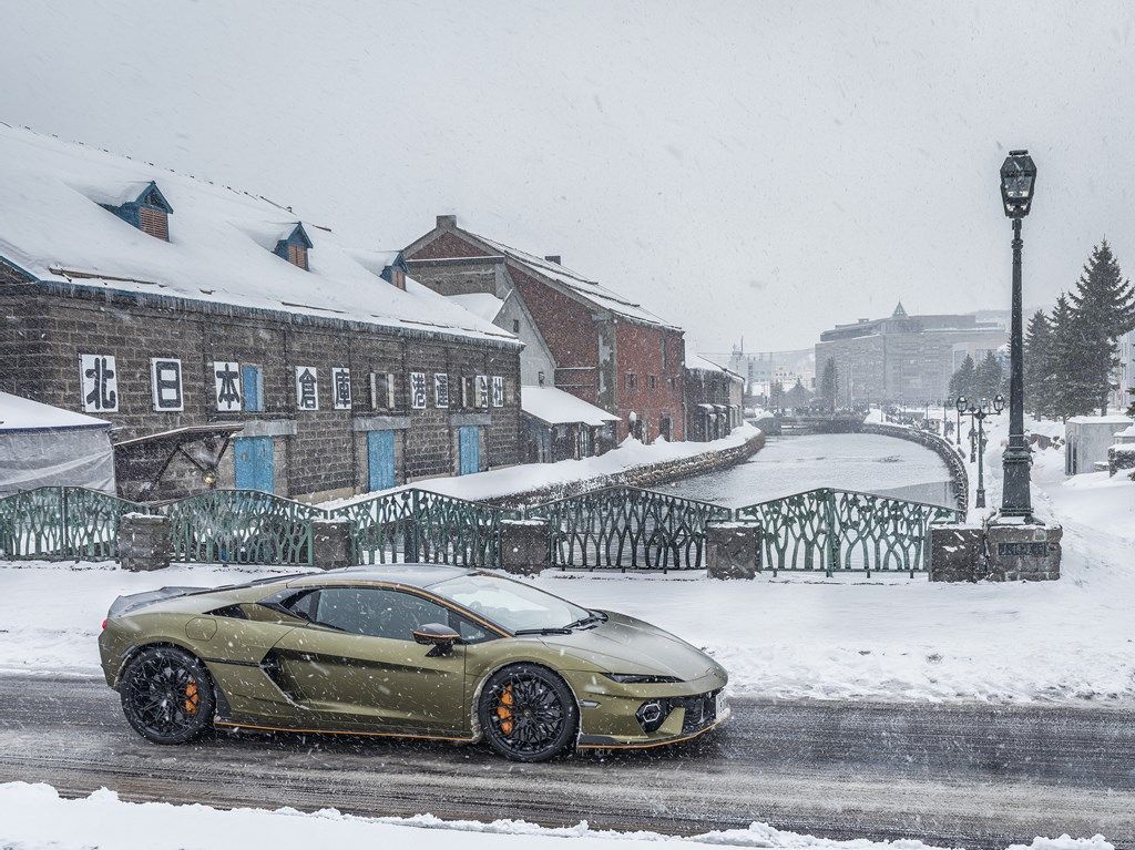 北海道で開催されたランボルギーニ「テメラリオ」「ウルスSE」試乗会の様子（写真：Lamborghini）
